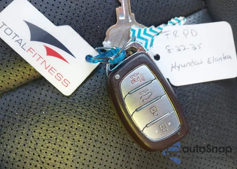 2017 Hyundai Elantra Sport z USA, uszkodzony, nr VIN KMHD04LB3HU355962